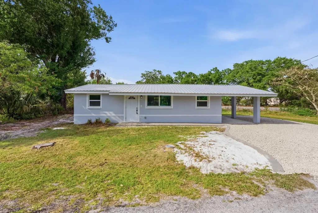 1503 NE 6th Street Okeechobee FL 34972
