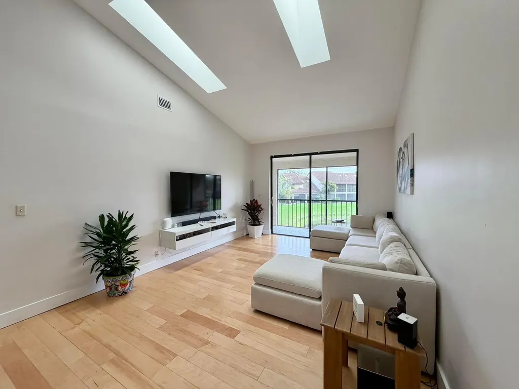 7935 La Mirada Drive Boca Raton FL 33433