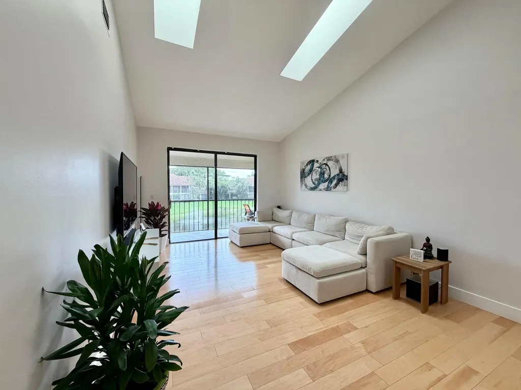 7935 La Mirada Drive Boca Raton FL 33433