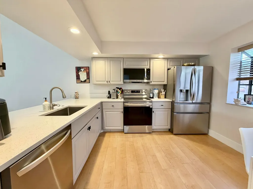 7935 La Mirada Drive Boca Raton FL 33433