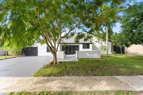 4951 SW 94th Way Cooper City FL 33328
