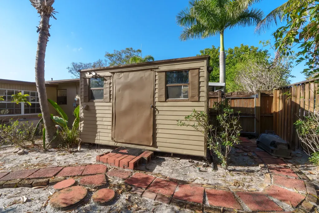 1400 NE 24th Street Pompano Beach FL 33064