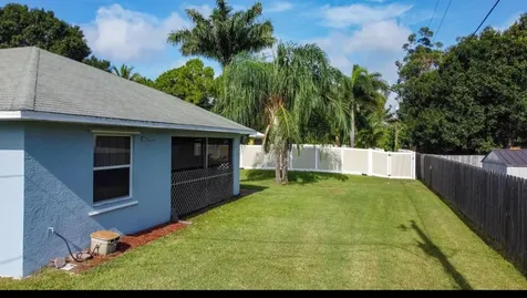 359 SW Duxbury Avenue Port St Lucie FL 34983