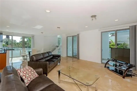 561 NE 15th Avenue Fort Lauderdale FL 33301