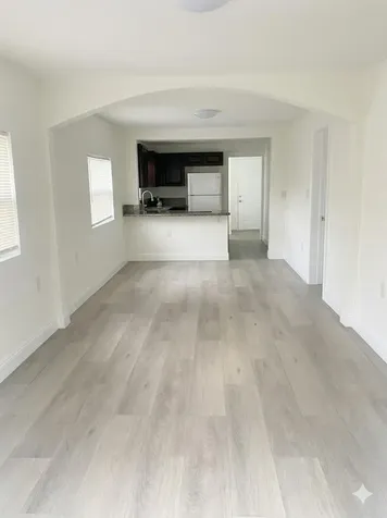 1527 NW 63rd Street Miami FL 33147