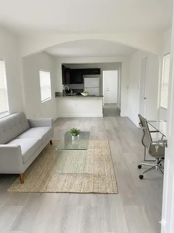 1527 NW 63rd Street Miami FL 33147