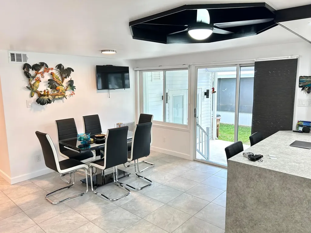 111 Alamanda Lane Deerfield Beach FL 33442