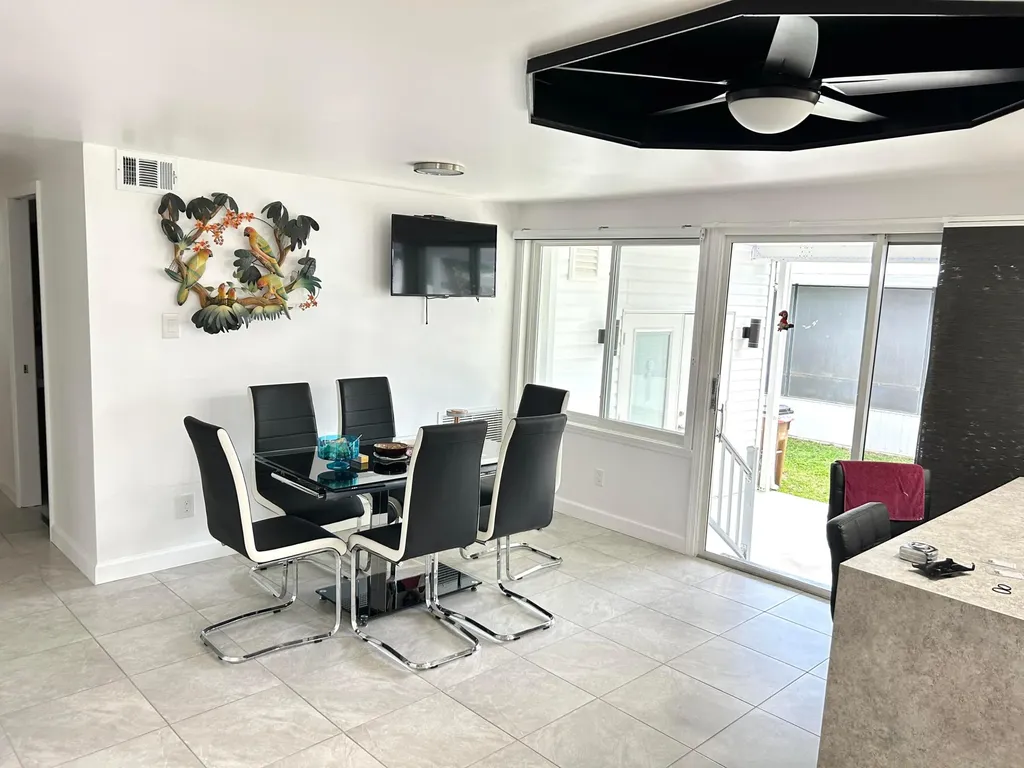 111 Alamanda Lane Deerfield Beach FL 33442