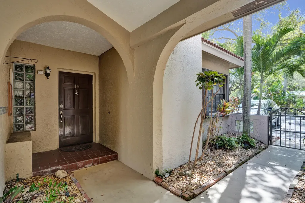 905 SE 12th Court Fort Lauderdale FL 33316