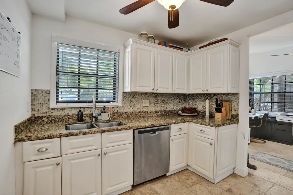 905 SE 12th Court Fort Lauderdale FL 33316