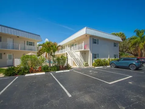 900 Jasmine Lane Vero Beach FL 32963