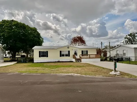 1088 Peach Street Okeechobee FL 34974