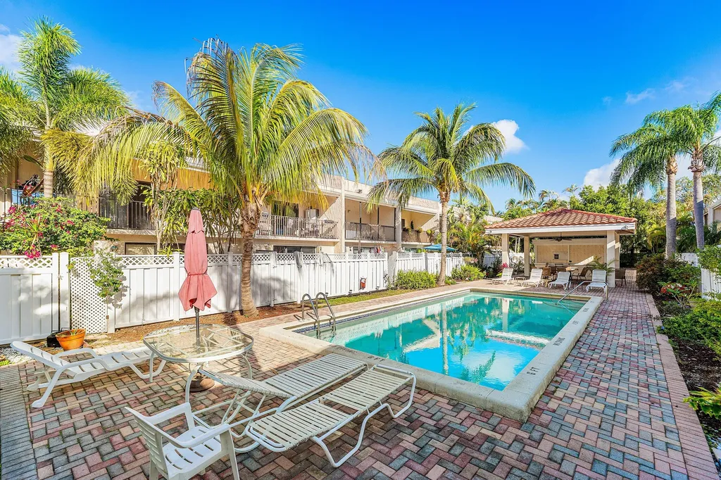 236 SE 10th Avenue Pompano Beach FL 33060