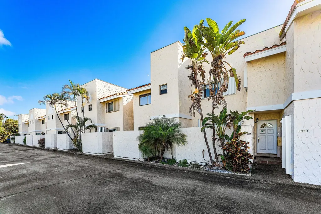 236 SE 10th Avenue Pompano Beach FL 33060