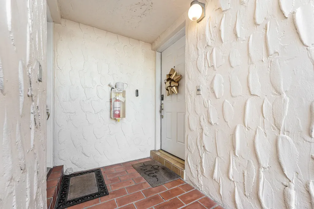 236 SE 10th Avenue Pompano Beach FL 33060