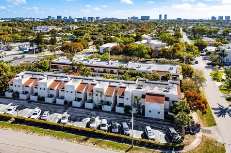 236 SE 10th Avenue Pompano Beach FL 33060