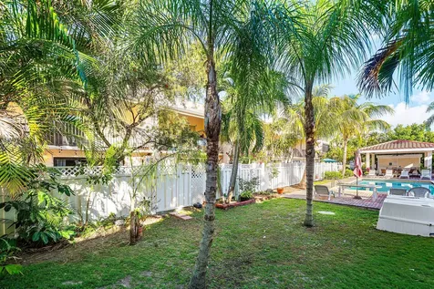 236 SE 10th Avenue Pompano Beach FL 33060