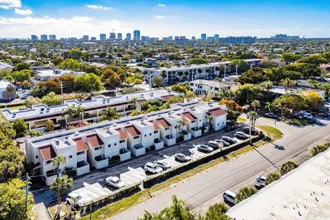 236 SE 10th Avenue Pompano Beach FL 33060