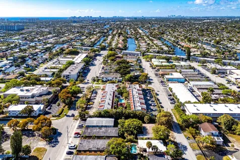236 SE 10th Avenue Pompano Beach FL 33060