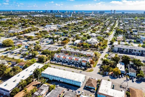 236 SE 10th Avenue Pompano Beach FL 33060