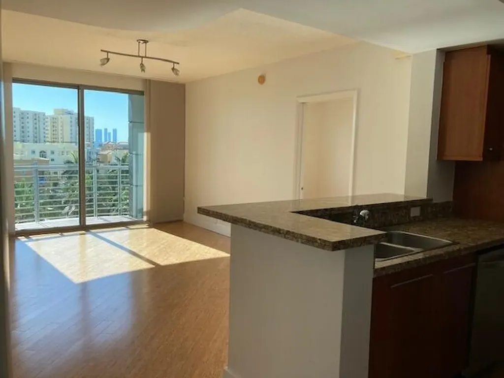 110 Washington Avenue Miami Beach FL 33139
