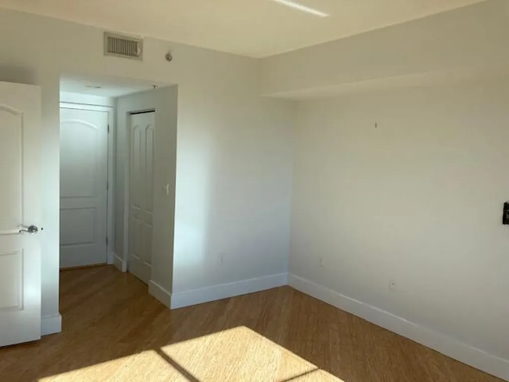 110 Washington Avenue Miami Beach FL 33139