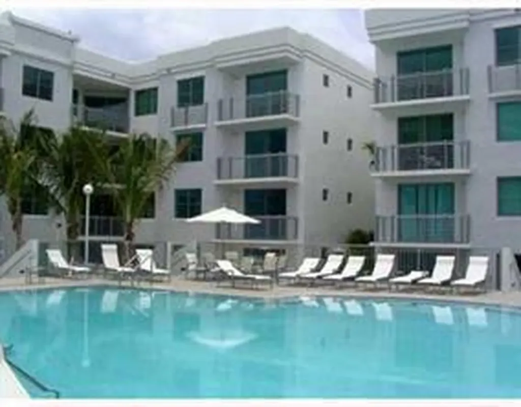 110 Washington Avenue Miami Beach FL 33139