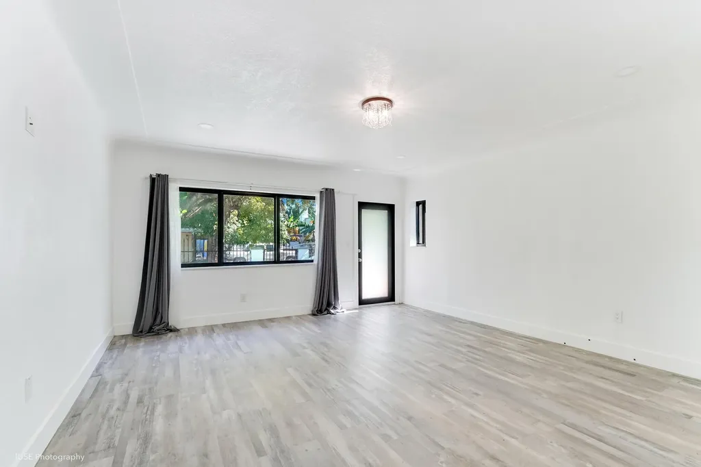 6820 NE 5th Avenue Miami FL 33138