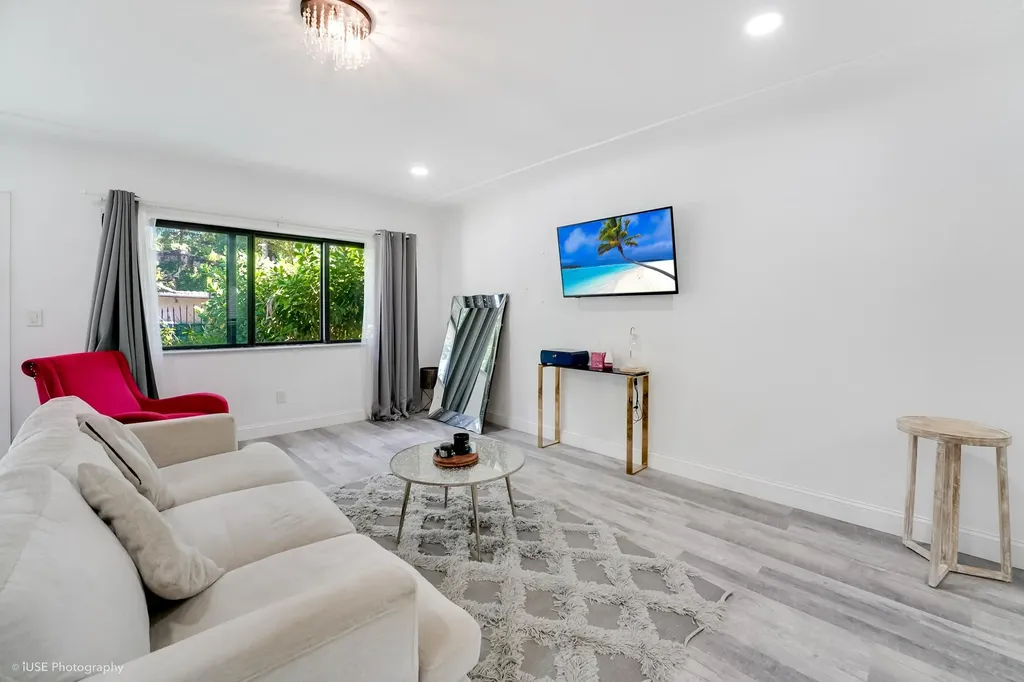 6820 NE 5th Avenue Miami FL 33138