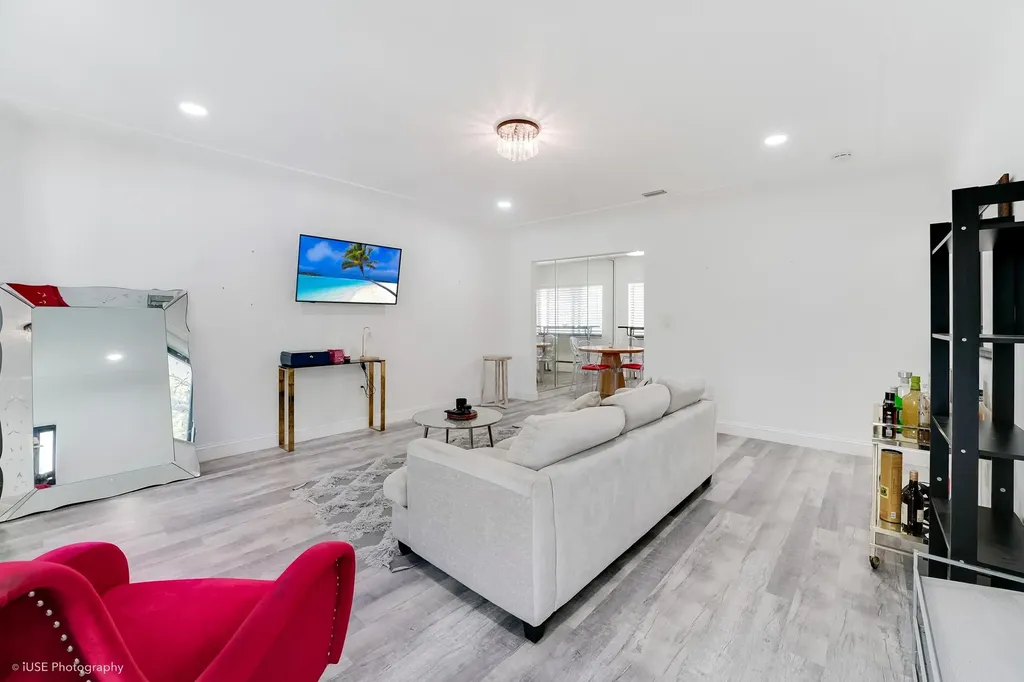 6820 NE 5th Avenue Miami FL 33138