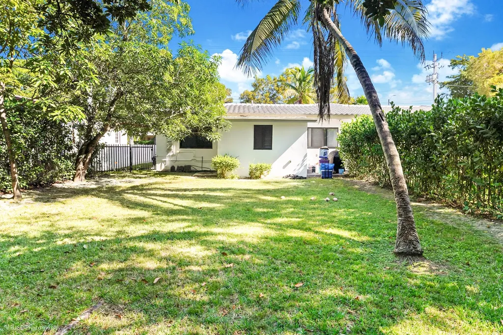 6820 NE 5th Avenue Miami FL 33138