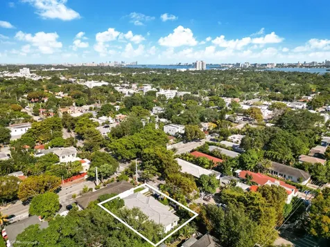 6820 NE 5th Avenue Miami FL 33138