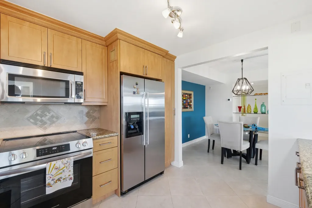 1200 Hibiscus Avenue Pompano Beach FL 33062