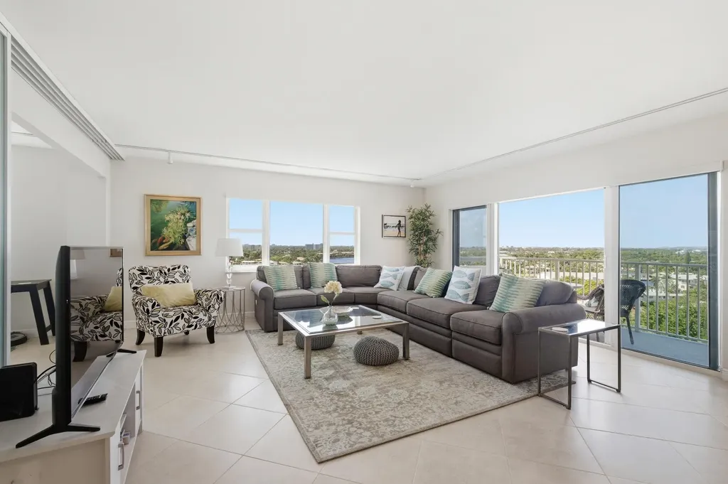 1200 Hibiscus Avenue Pompano Beach FL 33062