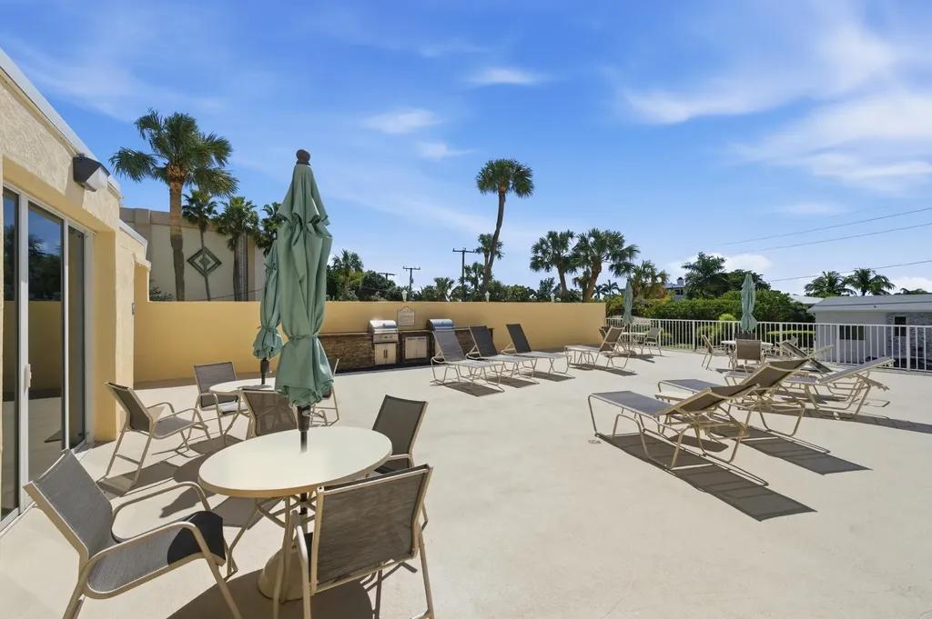 1200 Hibiscus Avenue Pompano Beach FL 33062