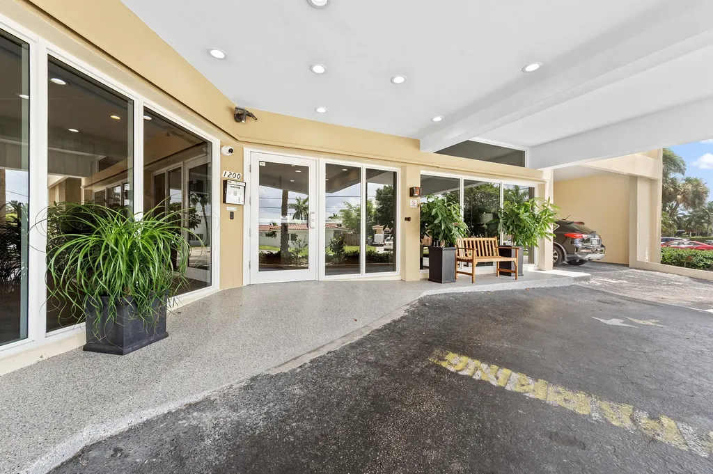 1200 Hibiscus Avenue Pompano Beach FL 33062
