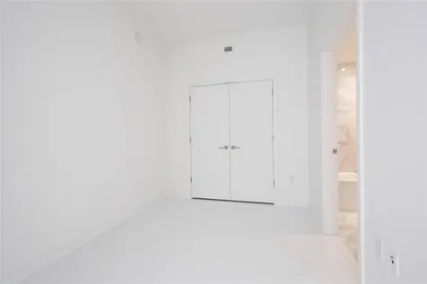 851 NE 1st Avenue Miami FL 33130