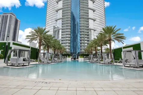 851 NE 1st Avenue Miami FL 33130