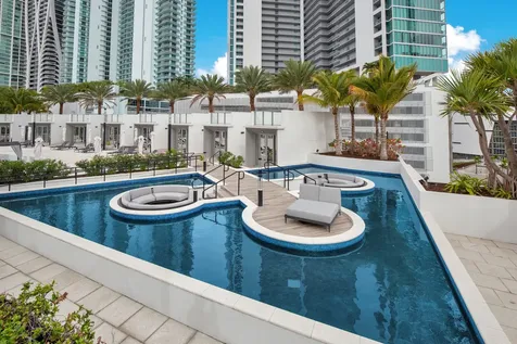 851 NE 1st Avenue Miami FL 33130