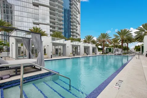 851 NE 1st Avenue Miami FL 33130
