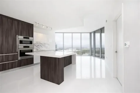 851 NE 1st Avenue Miami FL 33130