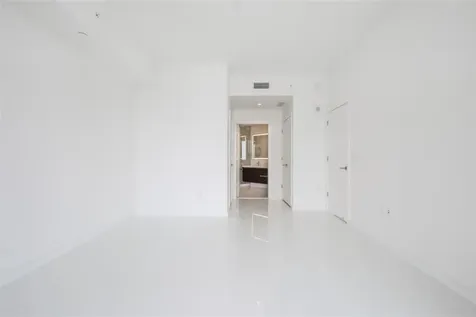 851 NE 1st Avenue Miami FL 33130