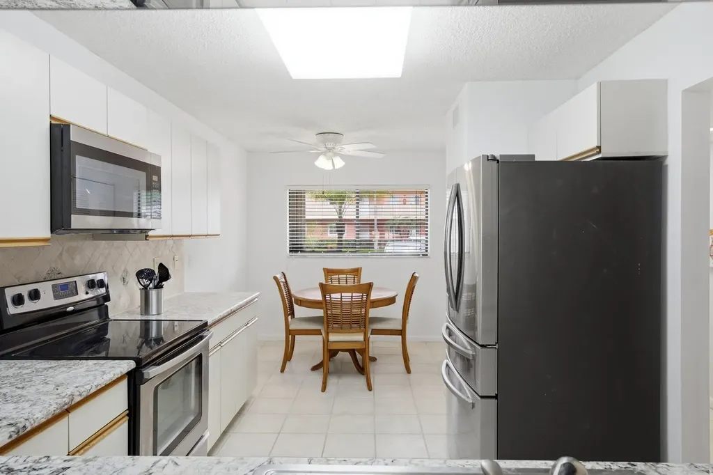 4725 Lucerne Lakes Boulevard Boulevard E Lake Worth FL 33467