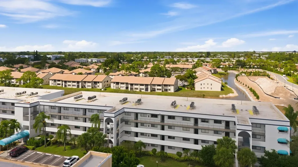 4725 Lucerne Lakes Boulevard Boulevard E Lake Worth FL 33467