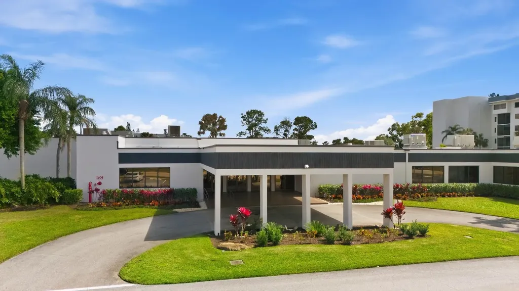 4725 Lucerne Lakes Boulevard Boulevard E Lake Worth FL 33467