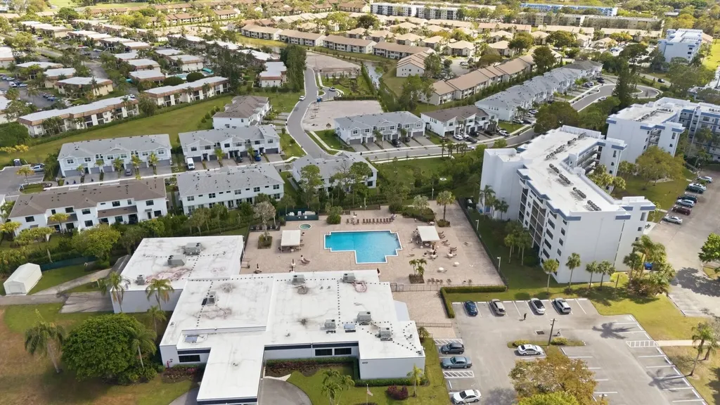 4725 Lucerne Lakes Boulevard Boulevard E Lake Worth FL 33467