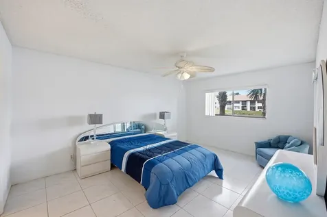4725 Lucerne Lakes Boulevard Boulevard E Lake Worth FL 33467