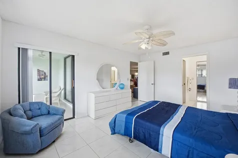 4725 Lucerne Lakes Boulevard Boulevard E Lake Worth FL 33467