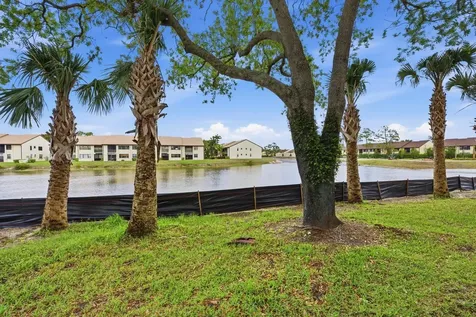 4725 Lucerne Lakes Boulevard Boulevard E Lake Worth FL 33467