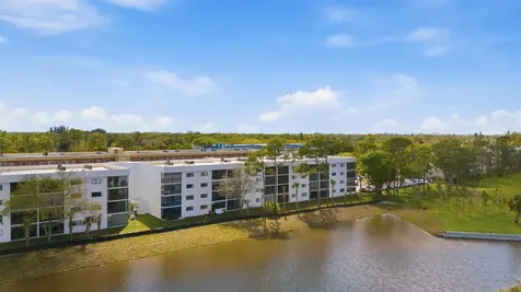 4725 Lucerne Lakes Boulevard Boulevard E Lake Worth FL 33467